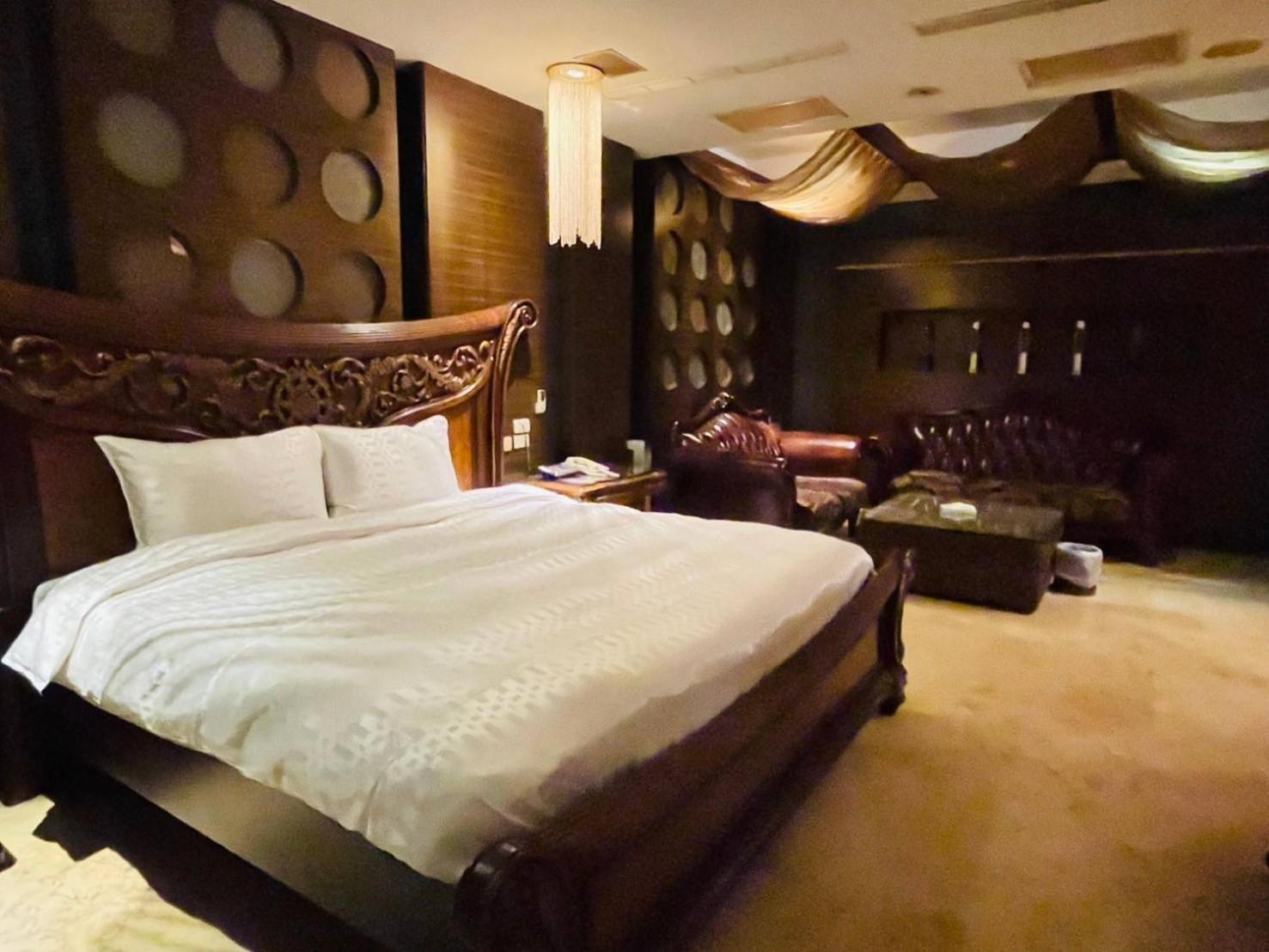 Royal Garden Motel - Chiayi Branch Exterior foto